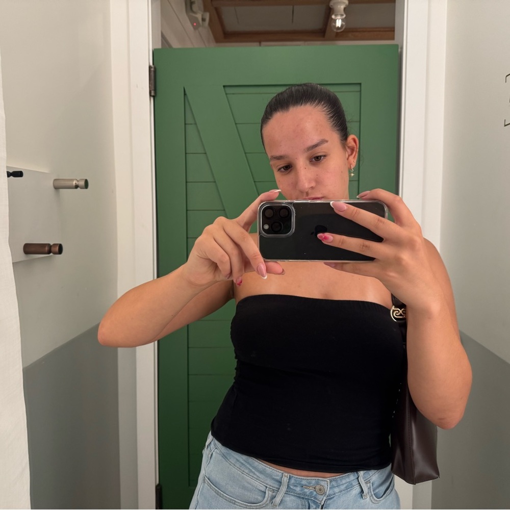 Meet your Posher, Laila